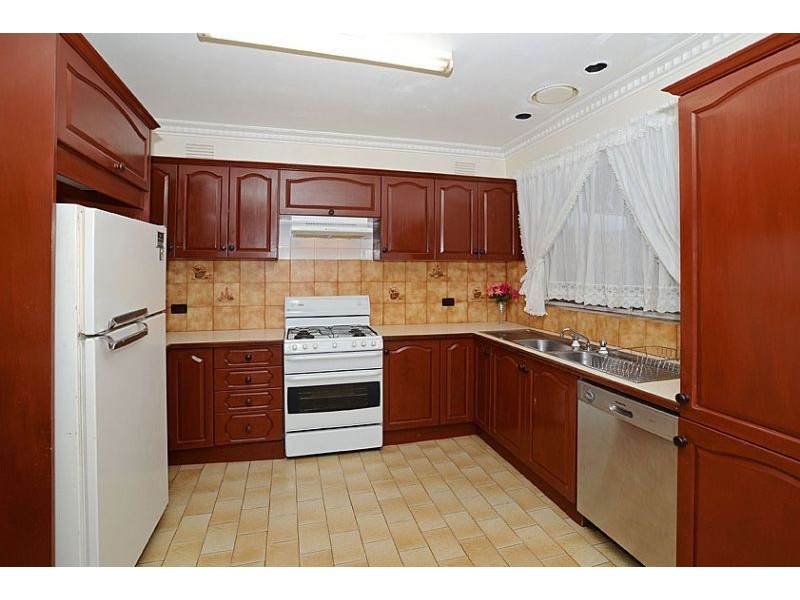 36 Hughes Parade, Reservoir VIC 3073