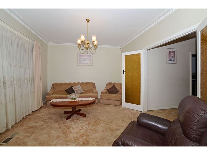 36 Hughes Parade, Reservoir VIC 3073
