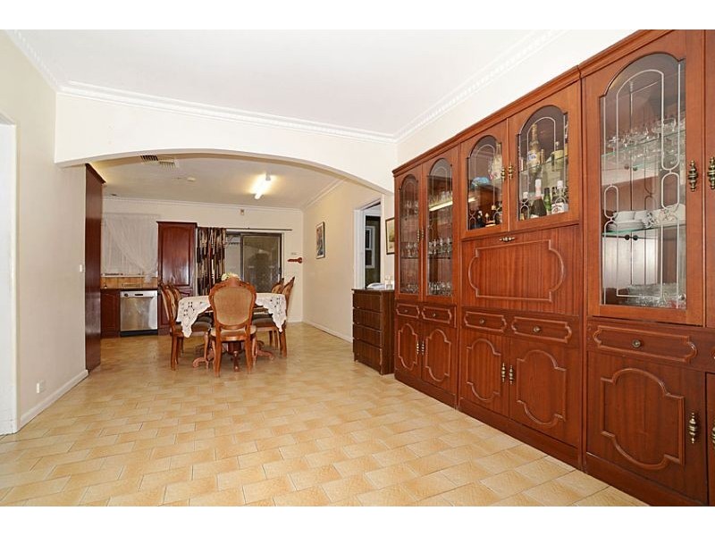 36 Hughes Parade, Reservoir VIC 3073