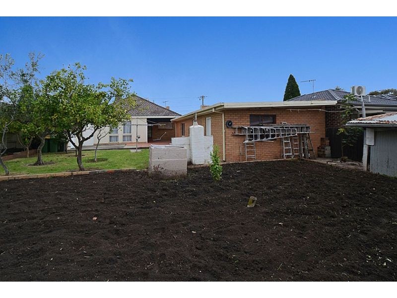 36 Hughes Parade, Reservoir VIC 3073