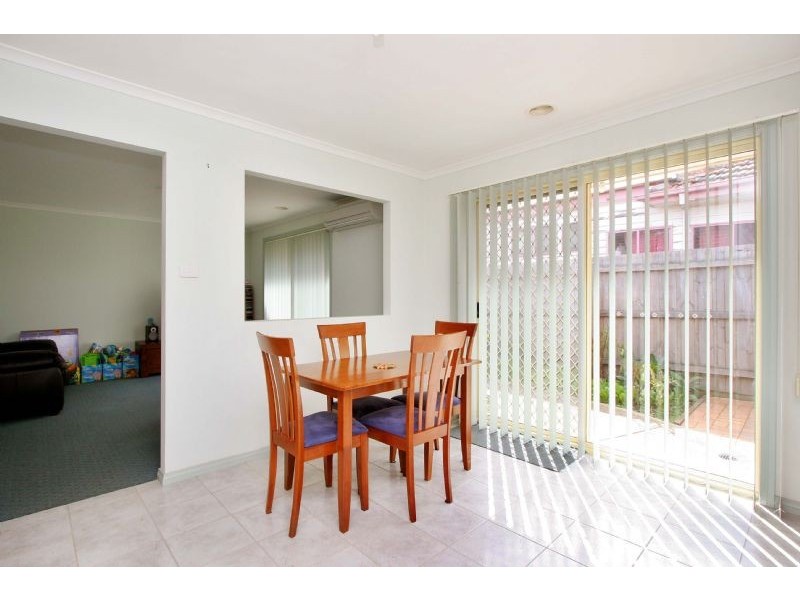 2/5 Smith Street, Reservoir VIC 3073