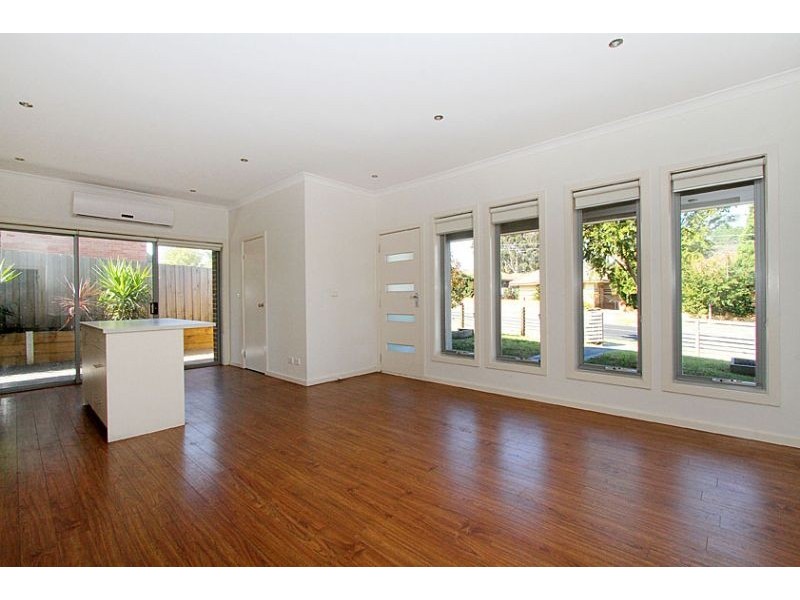 1/209 Spring Street, Reservoir VIC 3073