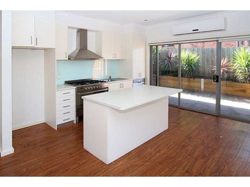 1/209 Spring Street, Reservoir VIC 3073