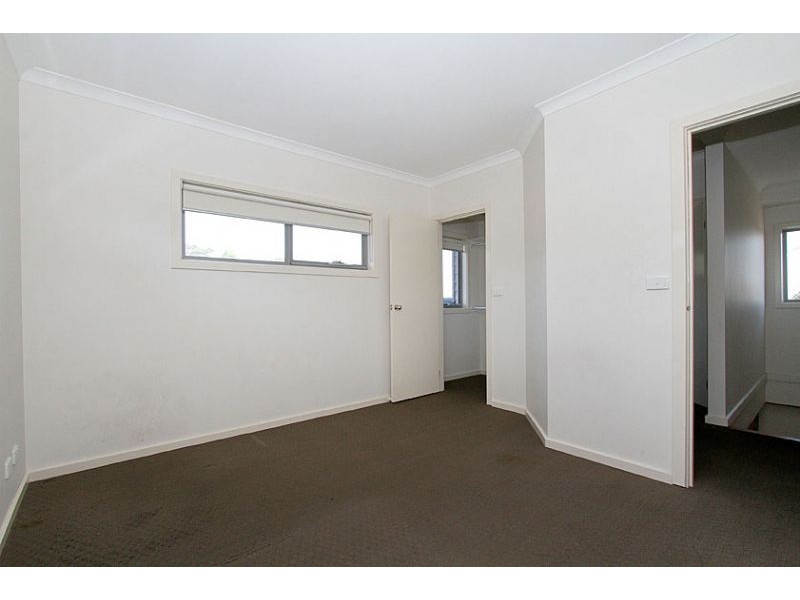 1/209 Spring Street, Reservoir VIC 3073