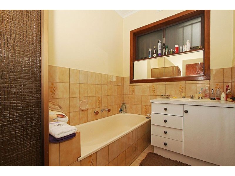 141 St Vigeons Road, Reservoir VIC 3073