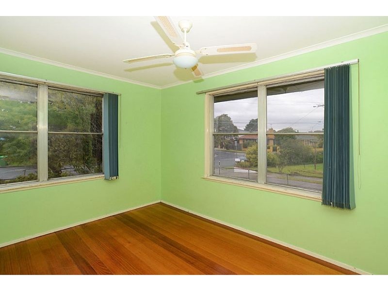 25 Gisborne Crescent, Reservoir VIC 3073
