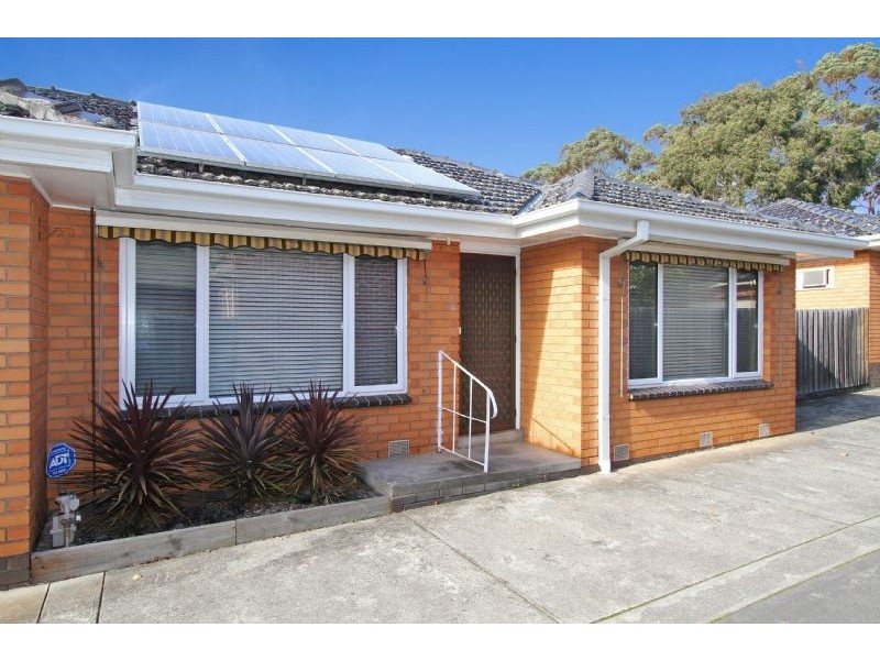 2/65 Thackeray Road, Reservoir VIC 3073