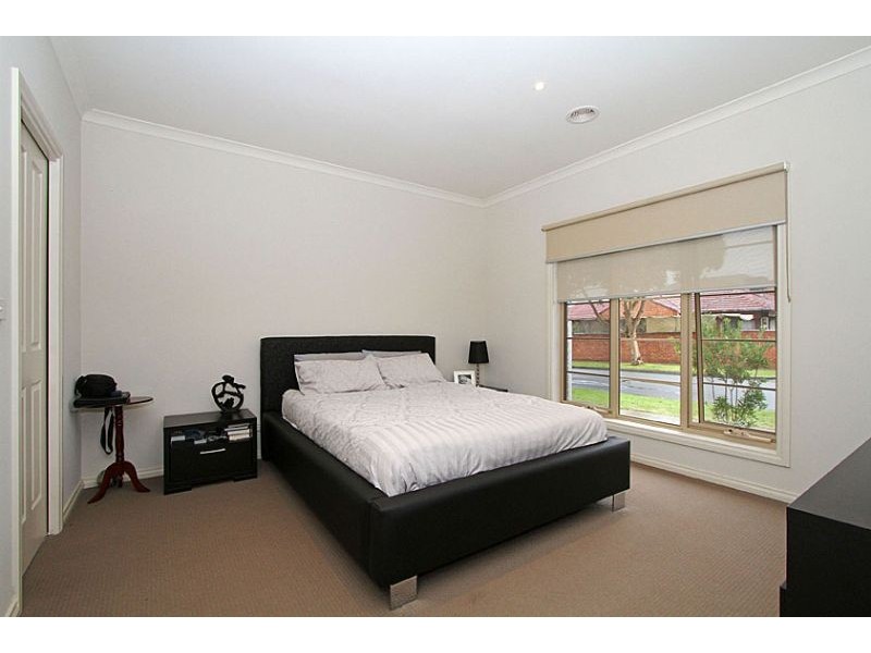 2B Carrol Street, Reservoir VIC 3073