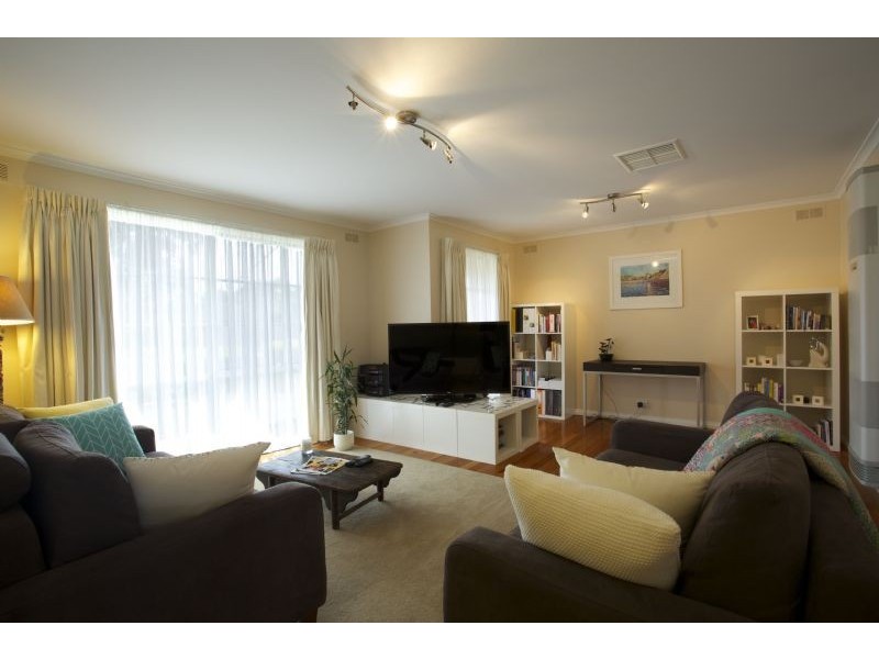 9 Weideman Court, Reservoir VIC 3073