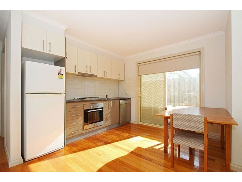 4/30 Heyington Avenue, Thomastown VIC 3074