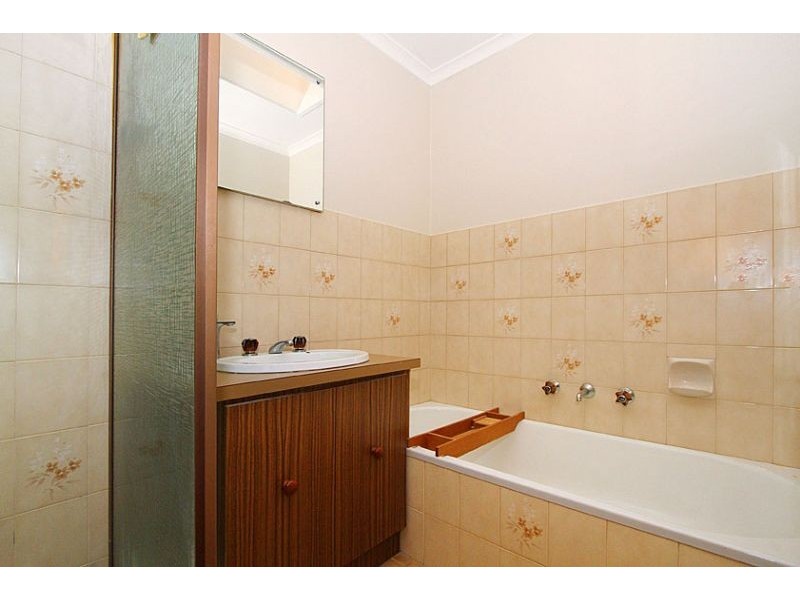 1/25 Pickett Street, Reservoir VIC 3073