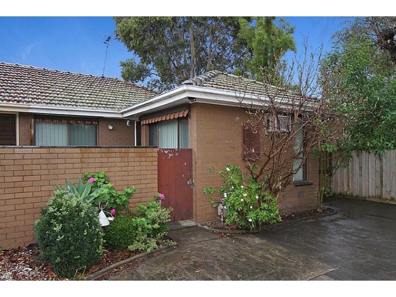 4/2 Lake Street, Reservoir VIC 3073