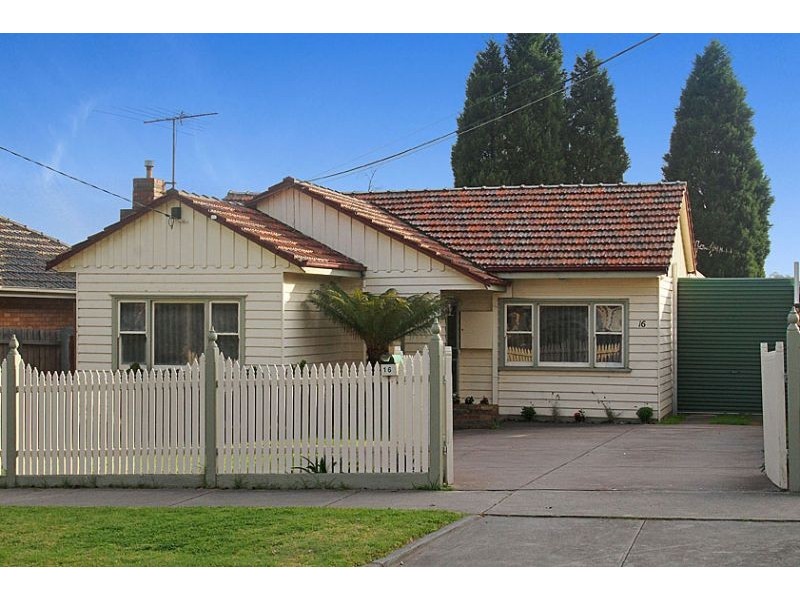 16 Glasgow Avenue, Reservoir VIC 3073