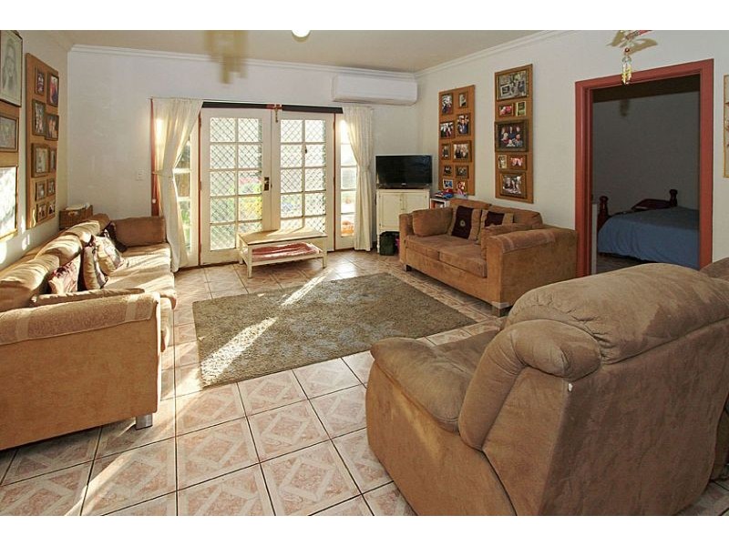 16 Glasgow Avenue, Reservoir VIC 3073