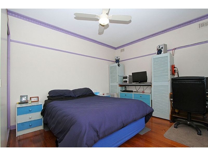 16 Glasgow Avenue, Reservoir VIC 3073