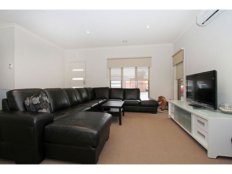 2B Carrol Street, Reservoir VIC 3073