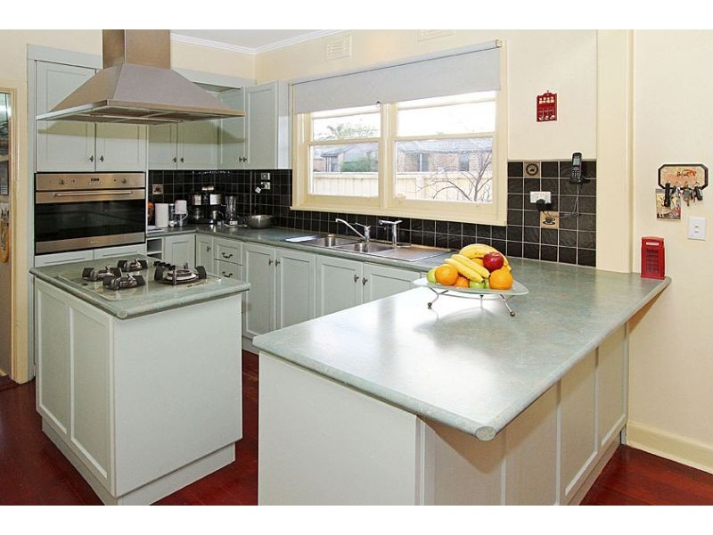 21 Clunes Street, Kingsbury VIC 3083