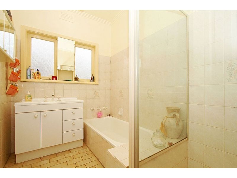 21 Clunes Street, Kingsbury VIC 3083