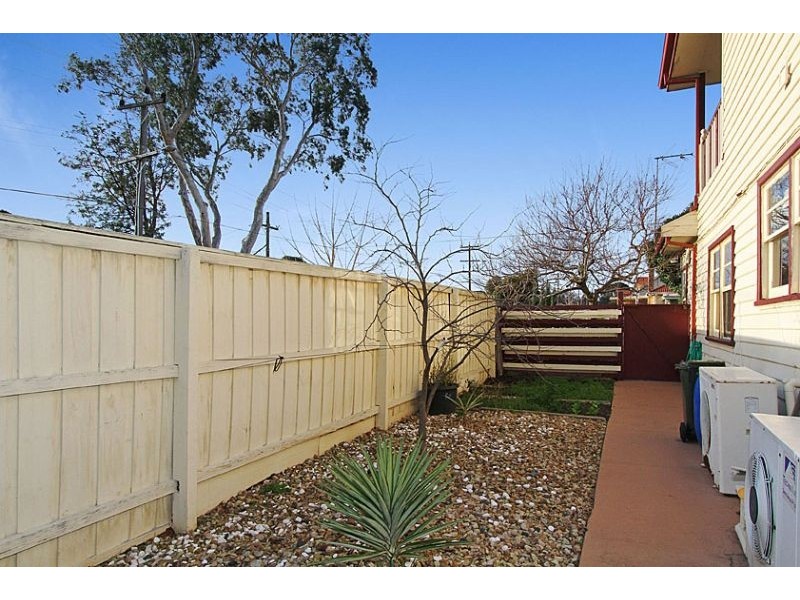 21 Clunes Street, Kingsbury VIC 3083