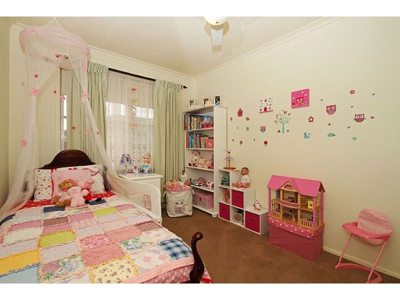 30 Erskine Avenue, Reservoir VIC 3073