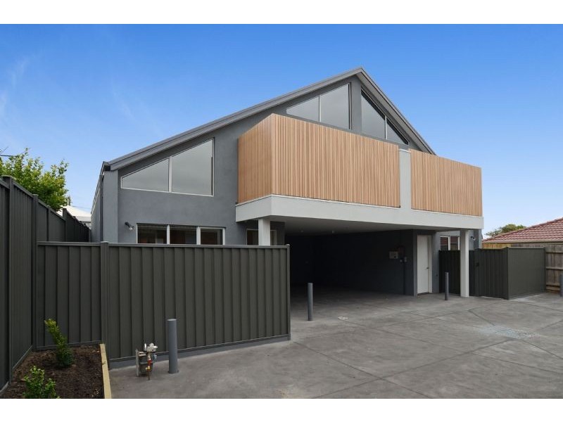 2/3 Arcadia Avenue, Reservoir VIC 3073