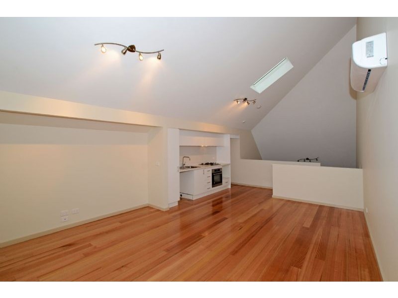 2/3 Arcadia Avenue, Reservoir VIC 3073