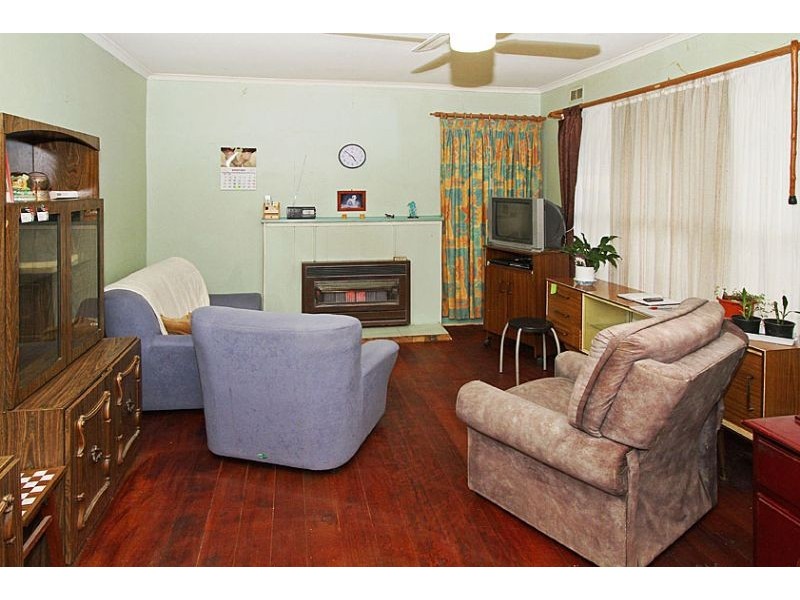 5 Keilor Avenue, Reservoir VIC 3073
