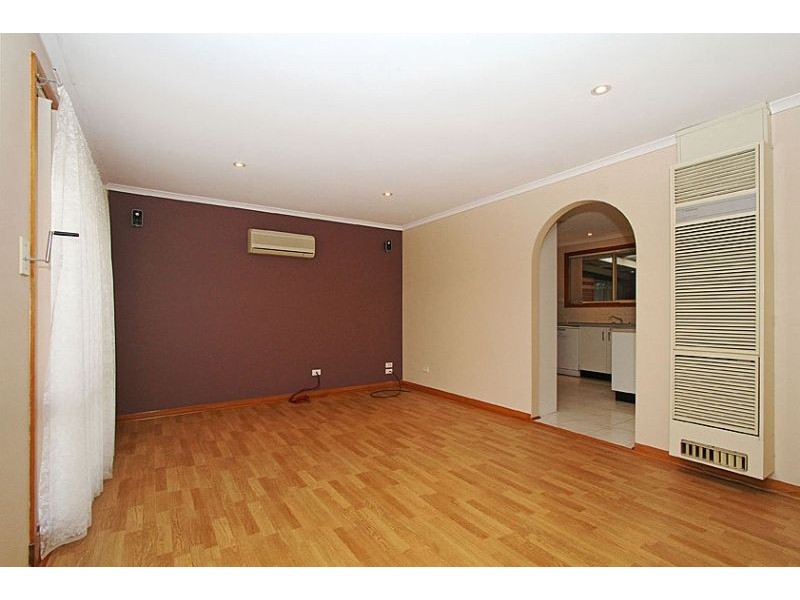 3/18D Purinuan Road, Reservoir VIC 3073