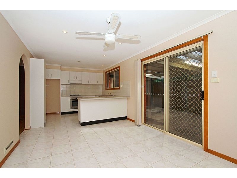 3/18D Purinuan Road, Reservoir VIC 3073