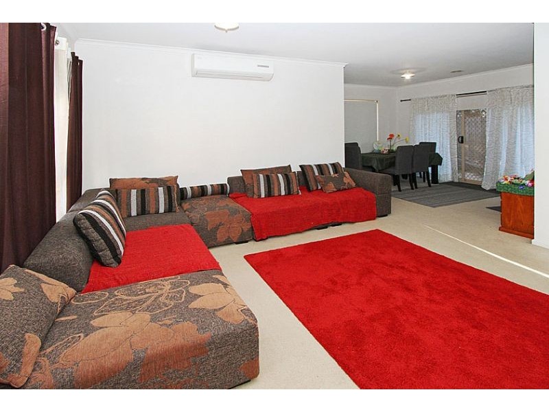 2/71 Lane Crescent, Reservoir VIC 3073