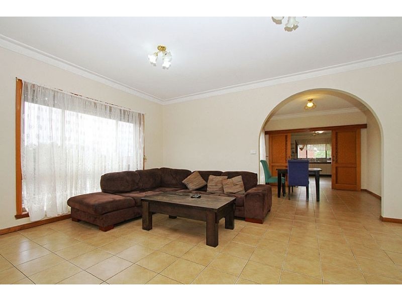 49 Moira Avenue, Reservoir VIC 3073