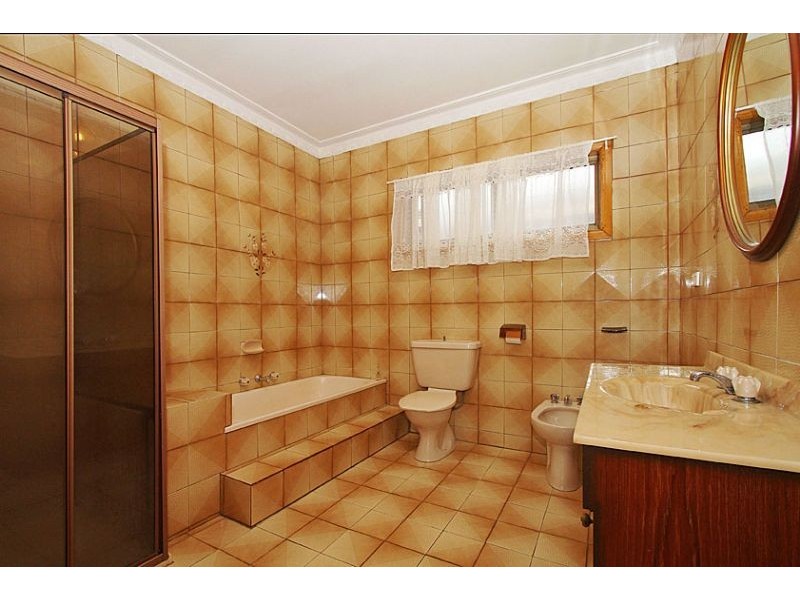 49 Moira Avenue, Reservoir VIC 3073