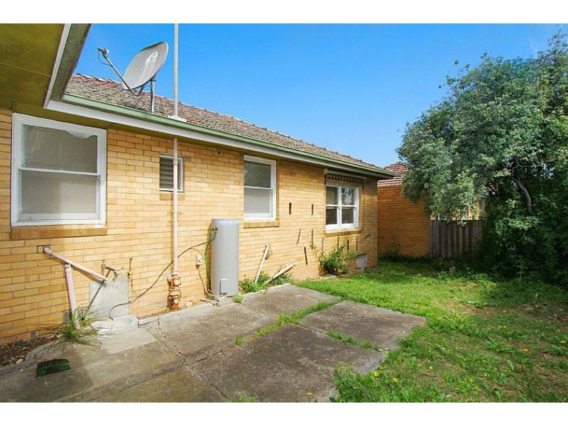 28 Gellibrand Crescent, Reservoir VIC 3073