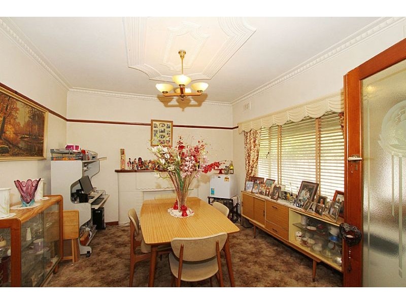 24 Southernhay Street, Reservoir VIC 3073