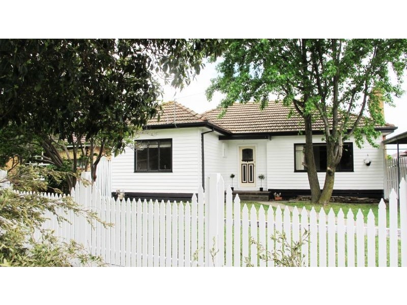 121 St Vigeons Road, Reservoir VIC 3073