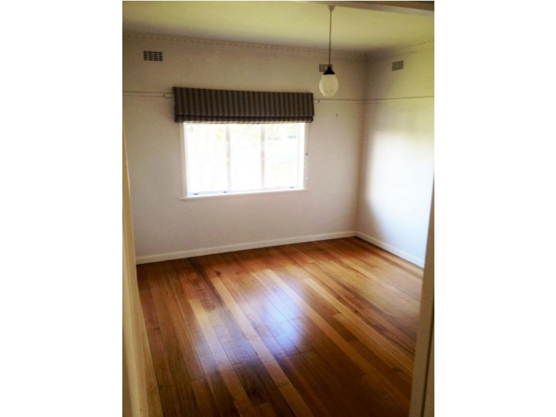 121 St Vigeons Road, Reservoir VIC 3073