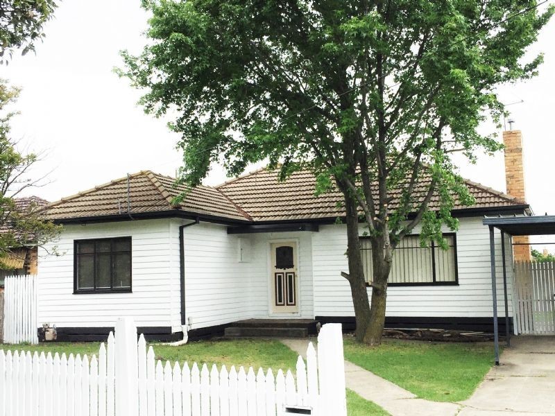 121 St Vigeons Road, Reservoir VIC 3073