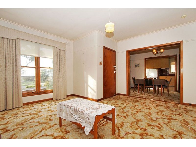 73 Boldrewood Parade, Reservoir VIC 3073