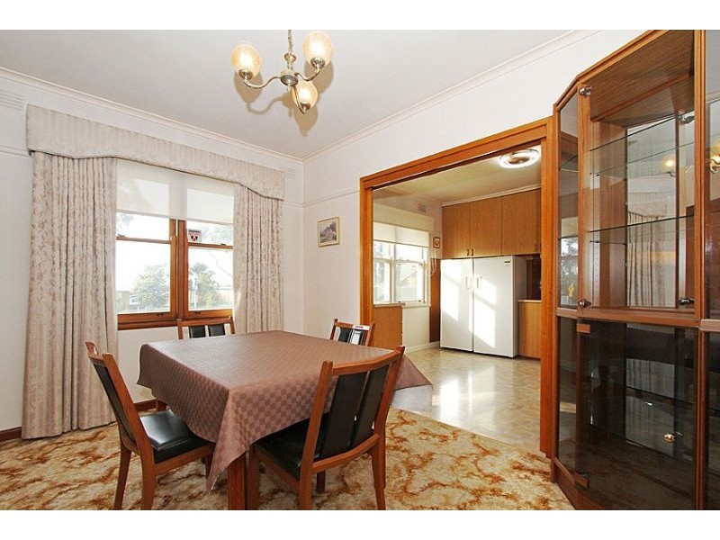 73 Boldrewood Parade, Reservoir VIC 3073