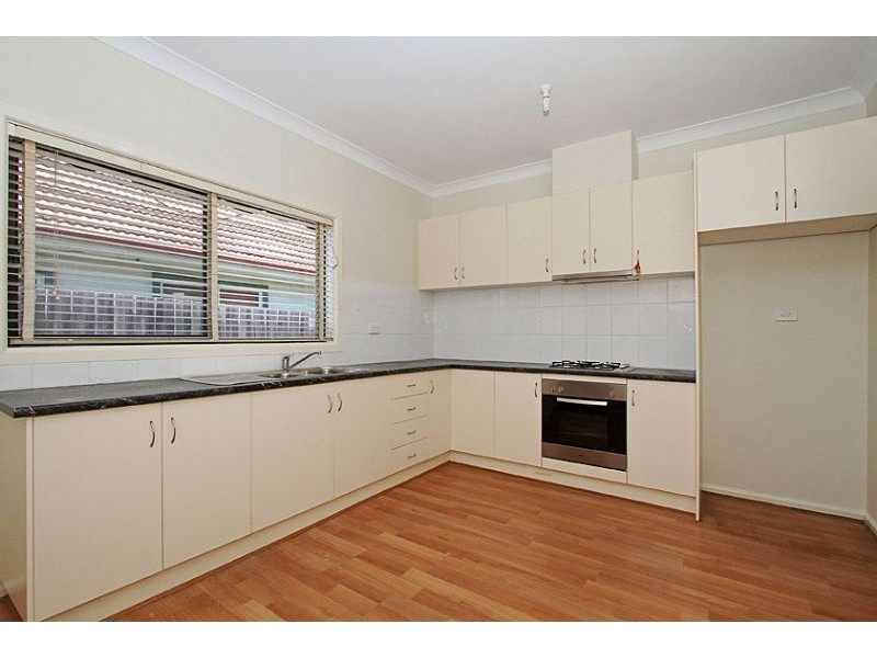 4 Emma Avenue, Reservoir VIC 3073
