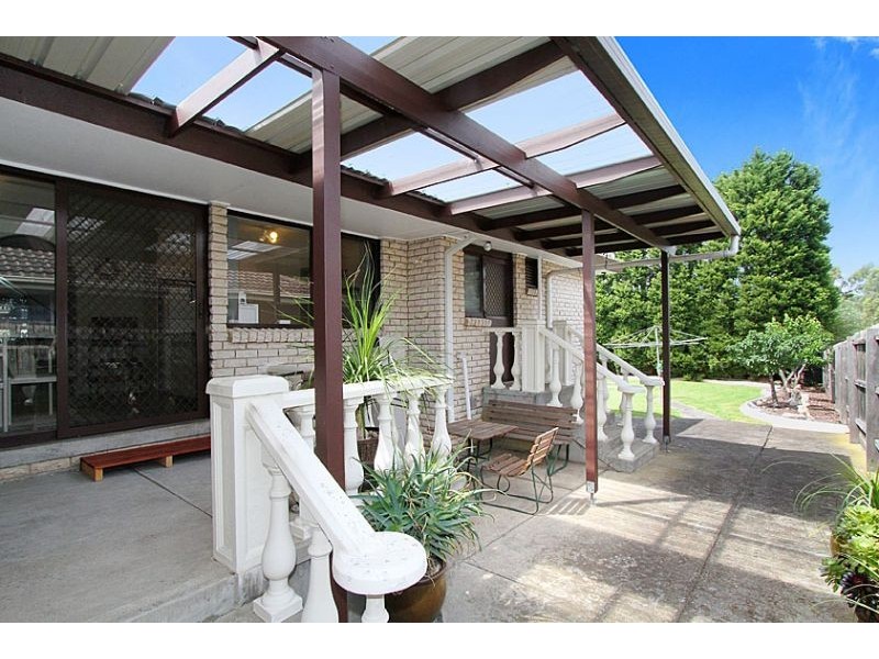 15 Rathcown Road, Reservoir VIC 3073