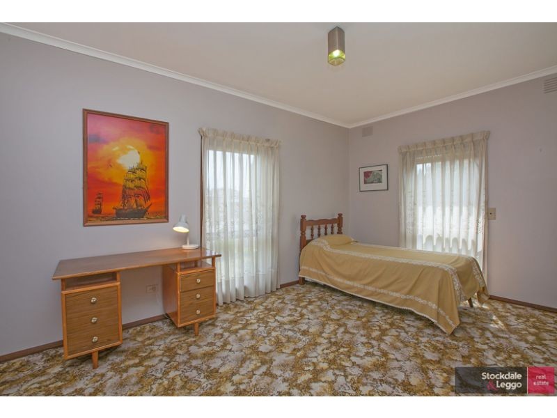 5 Mackenzie Street, Reservoir VIC 3073