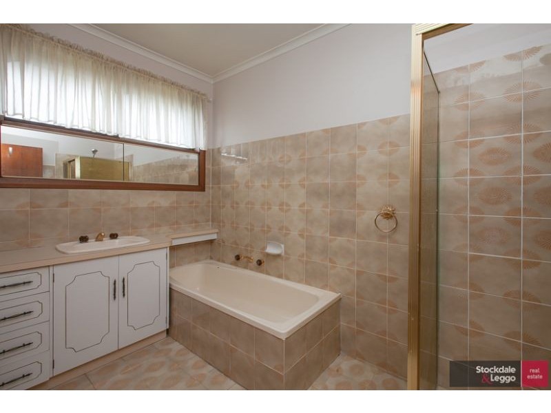 5 Mackenzie Street, Reservoir VIC 3073