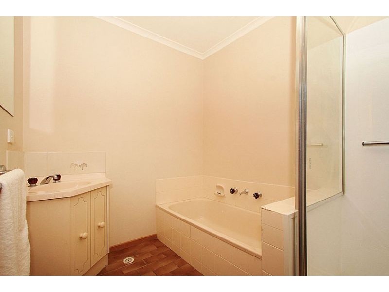 7/6-8 Cleeland Street, Reservoir VIC 3073