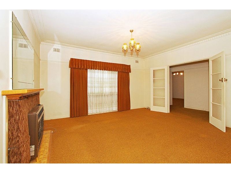 175 Rathcown Road, Reservoir VIC 3073
