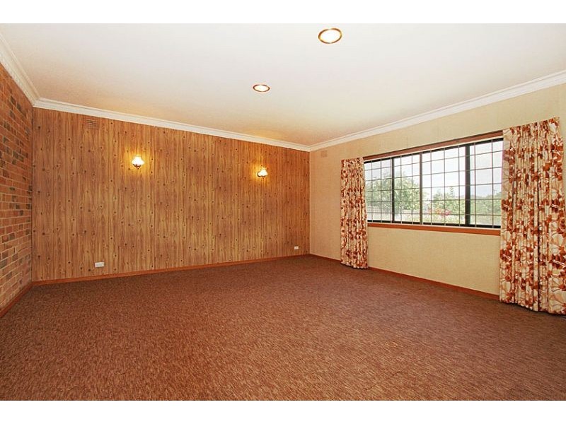 175 Rathcown Road, Reservoir VIC 3073