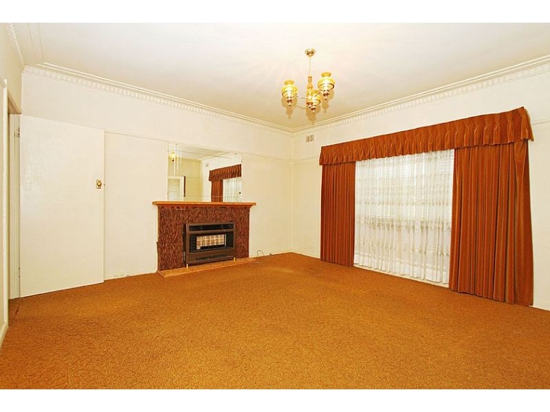 175 Rathcown Road, Reservoir VIC 3073