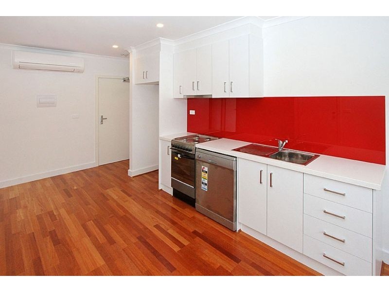 4/4 Henry Street, Reservoir VIC 3073