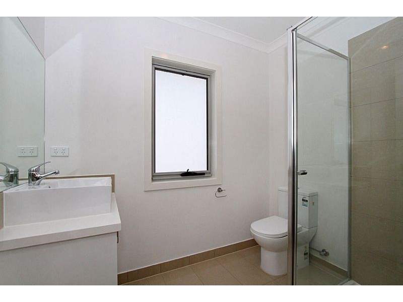 4/4 Henry Street, Reservoir VIC 3073