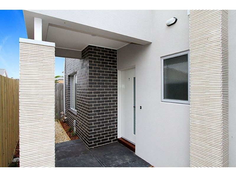 7/86 Royal Parade, Reservoir VIC 3073